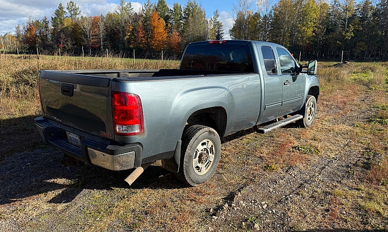 2011 Gmc 2500...
