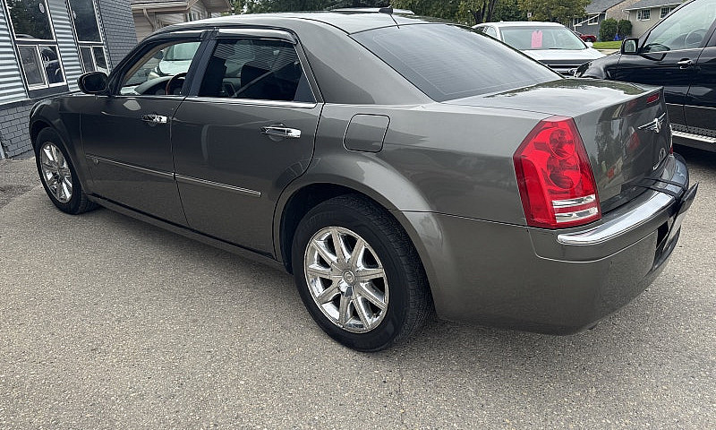 2008 Chrysler 300C 5...