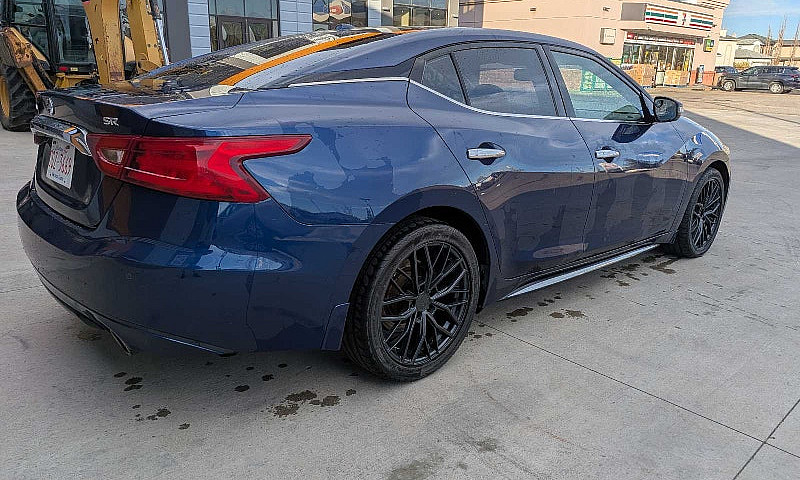 Nissan Maxima Sr...