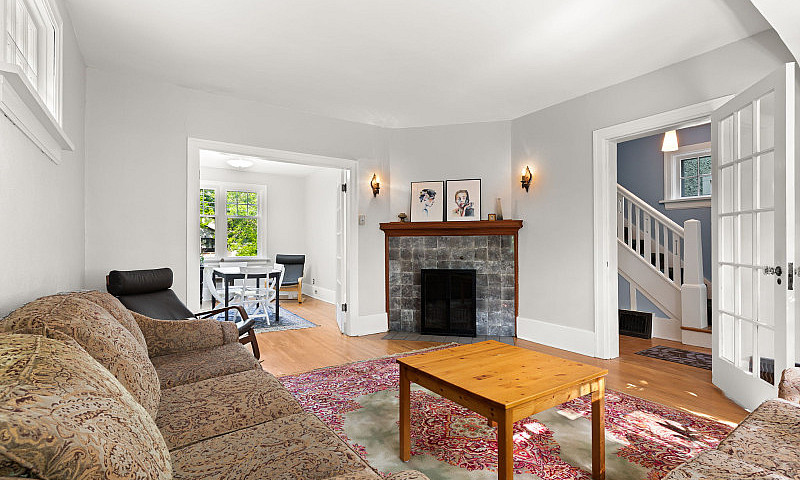 Beautiful 3 Bed/1 Ba...