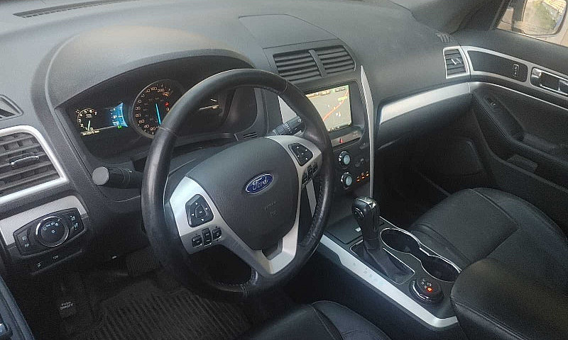 2015 Ford Explorer X...