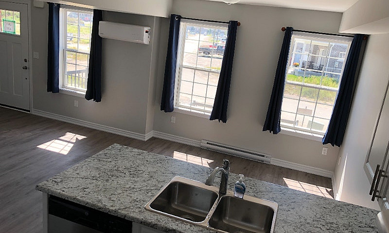 New 2 Bedroom 1.5 Ba...