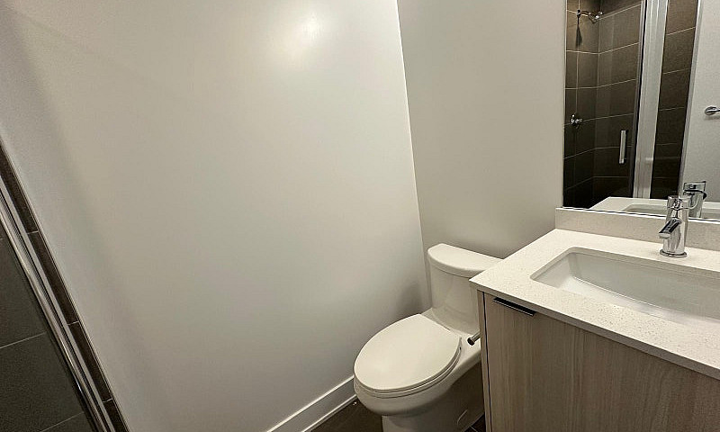 1Bed+ Den, 2 Full Ba...