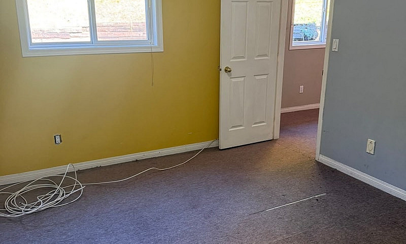 Bright 2 Bedroom Bas...
