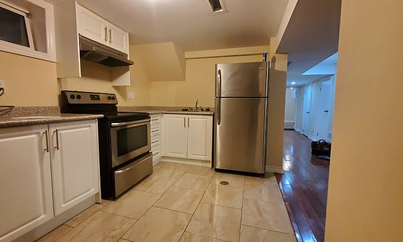 Newmarket 2 Bed +1 B...