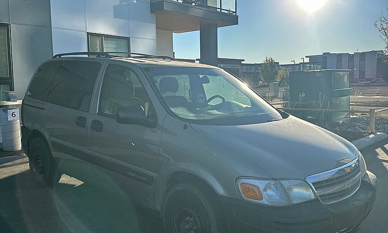 2003 Chevrolet Ventu...