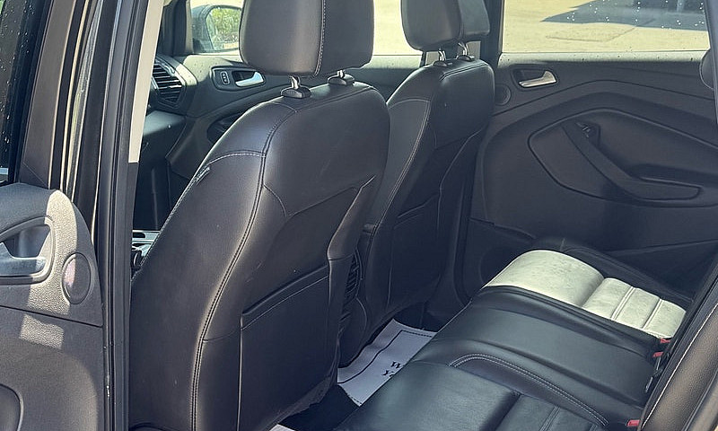 2017 Ford Escape Awd...