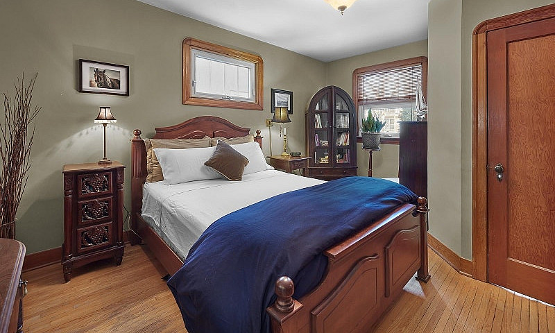 Garneau 2-Bed Main F...