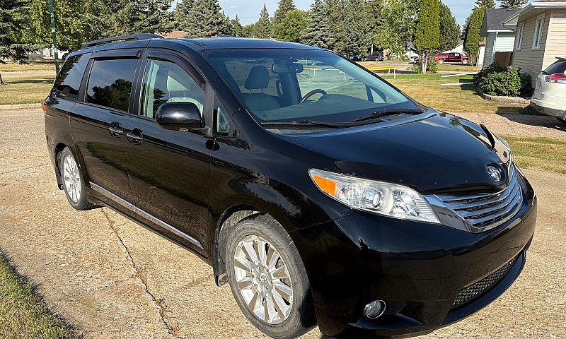 2011 Toyota Sienna L...