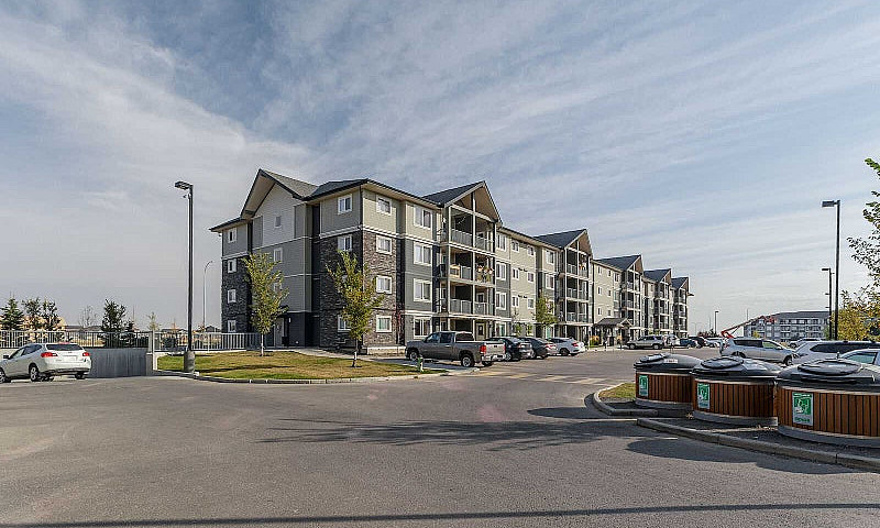 Spacious 2 Bed + 1 B...