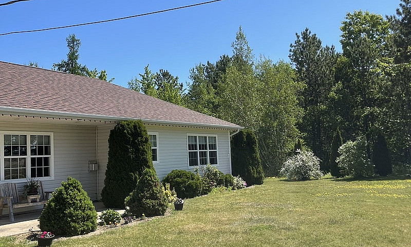 House For Sale 905 W...