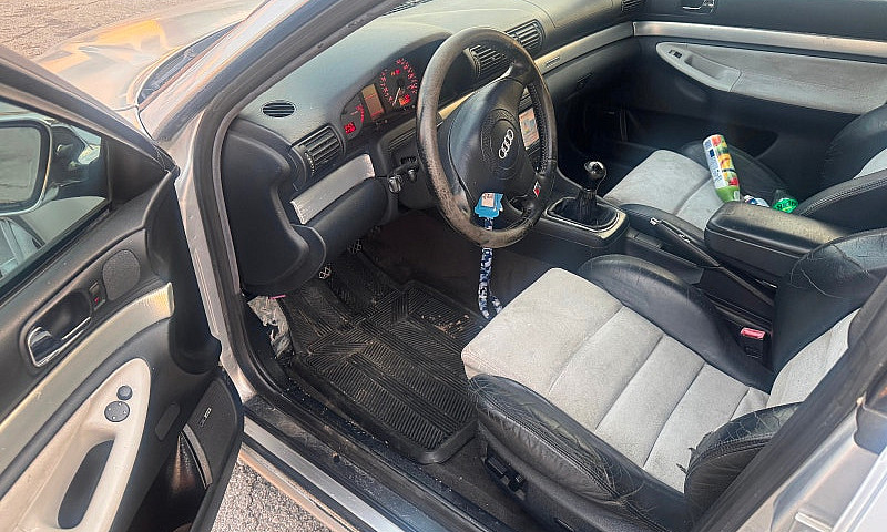 2000 Audi S4...