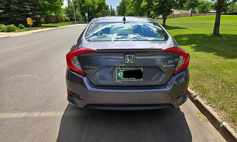 2017 Honda Civic Tou...