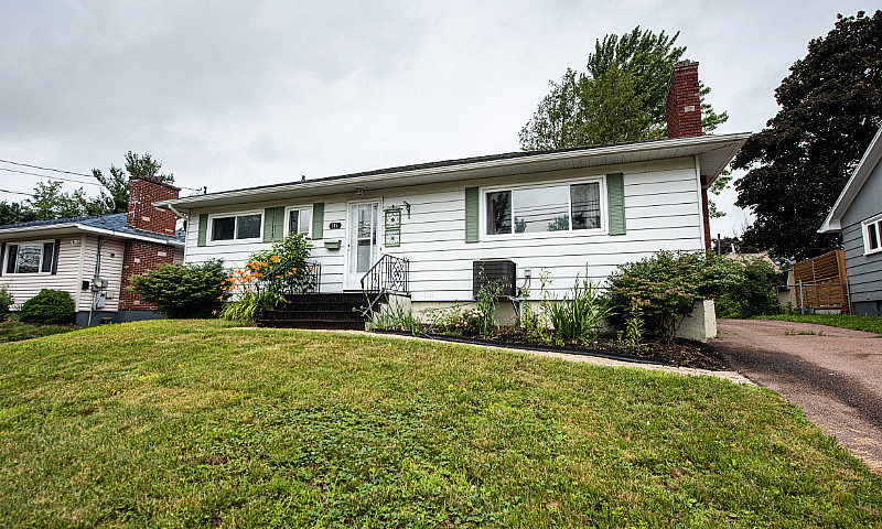 147 Bessborough Ave...