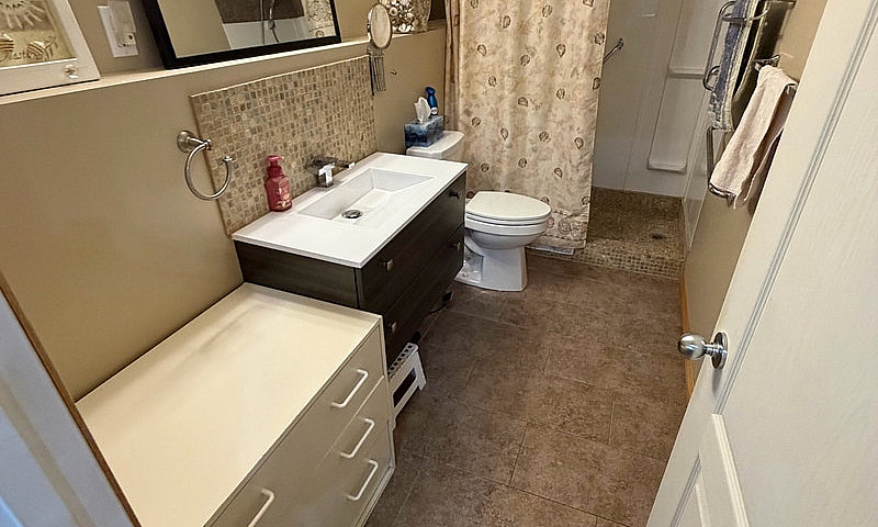 1-2 Bedroom Walk Out...