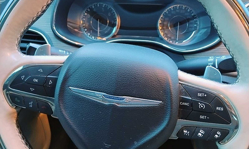 Chrysler 200C 4Wd...
