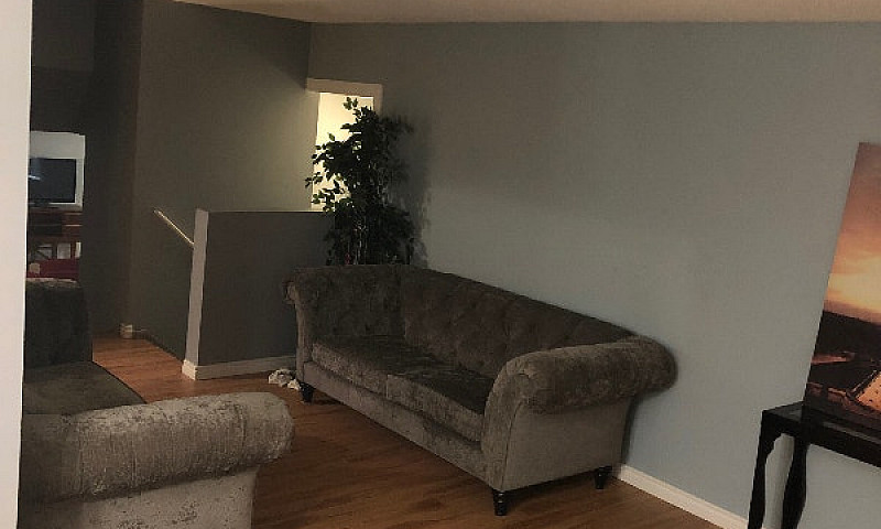 Room For Rent...