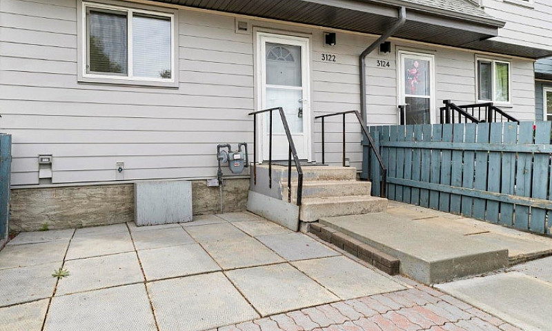 3122 142 Av Nwedmont...