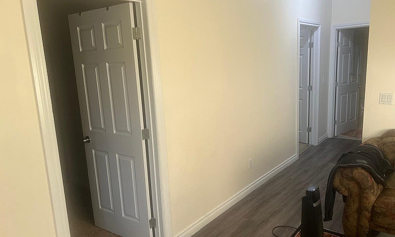 2 Beds 1 Bath - Base...