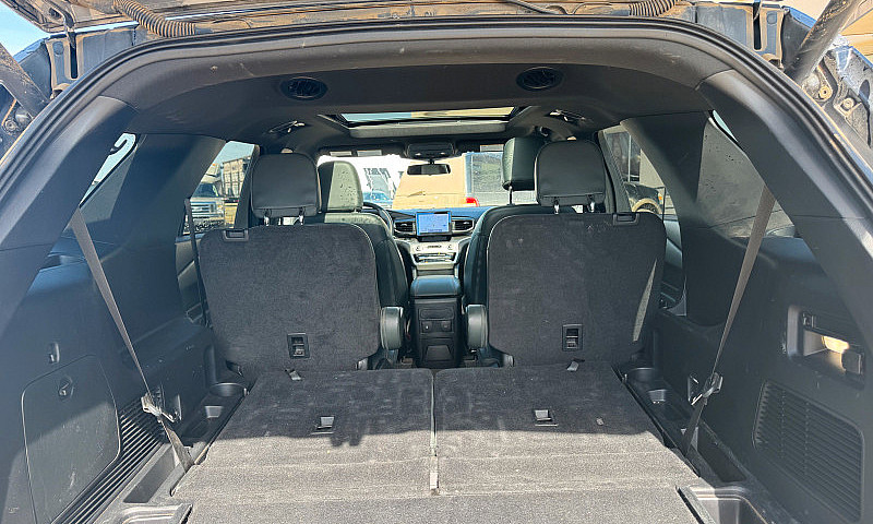 2022 Ford Explorer T...