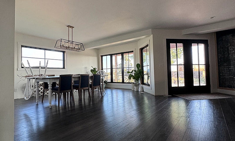 Large Farmhouseto Be...
