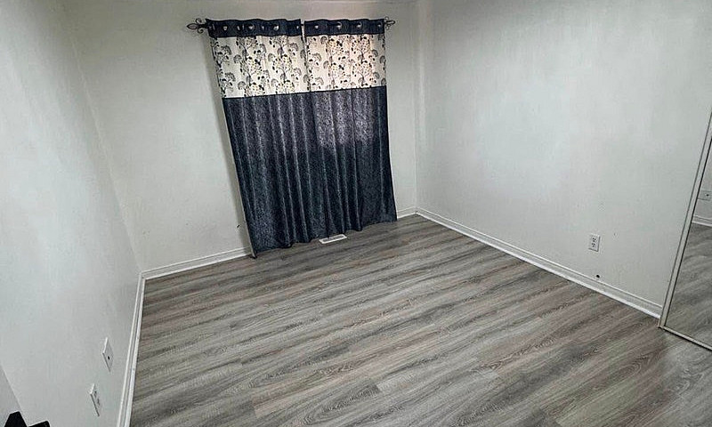Room For Rent...