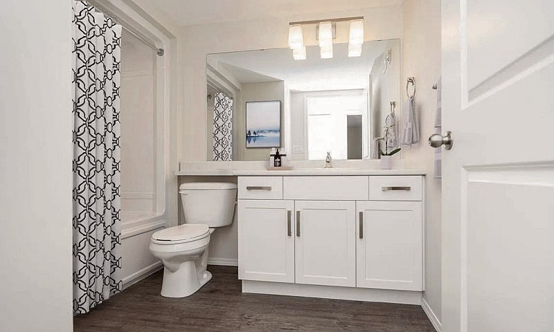 2 Bed 1 Bath, With E...
