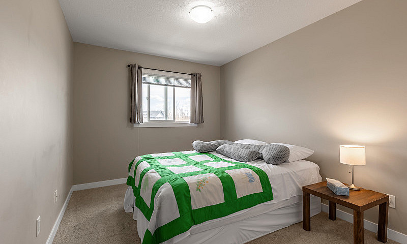 Just Listed | Townho...