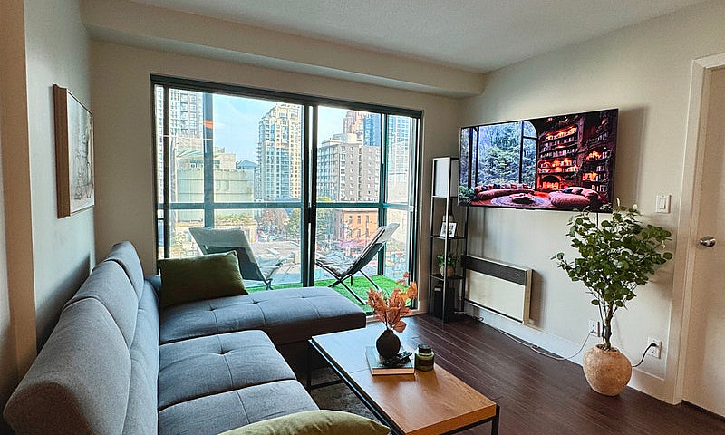 $2,400/ 1Br - 501 Ft...