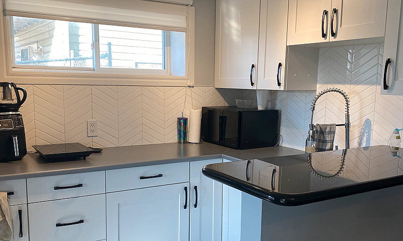 1 Bedroom Walkout Ba...