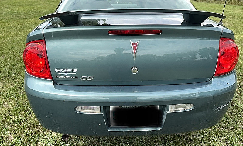 2009 Pontiac G5- Lad...
