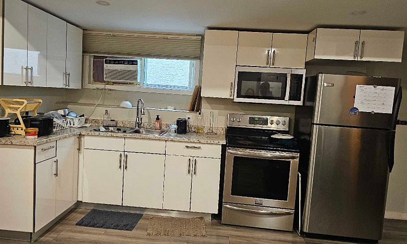 3-Bedroom Unit On Ro...