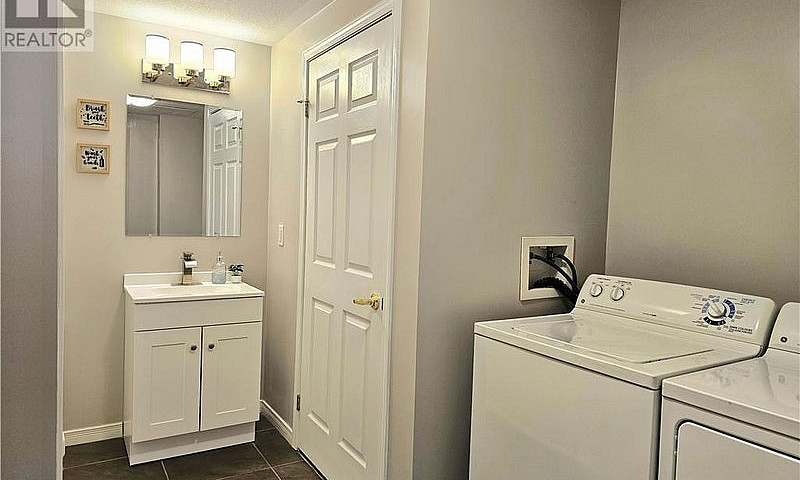 1 Bedroom Condo  Uni...