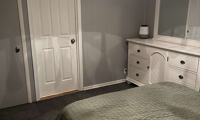 Basement Suite For R...