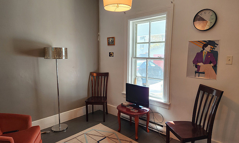 Large 3 Bedroom Down...