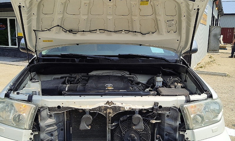 2013 Toyota Sequoia ...
