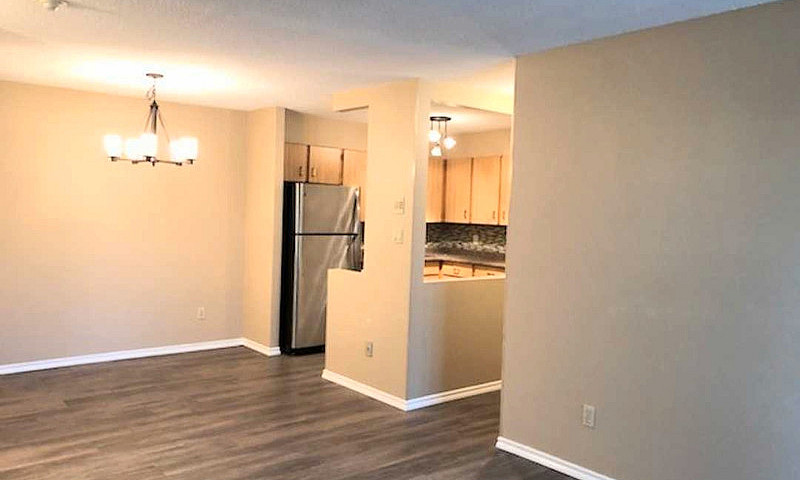 2 Bedroom Condo: Ken...