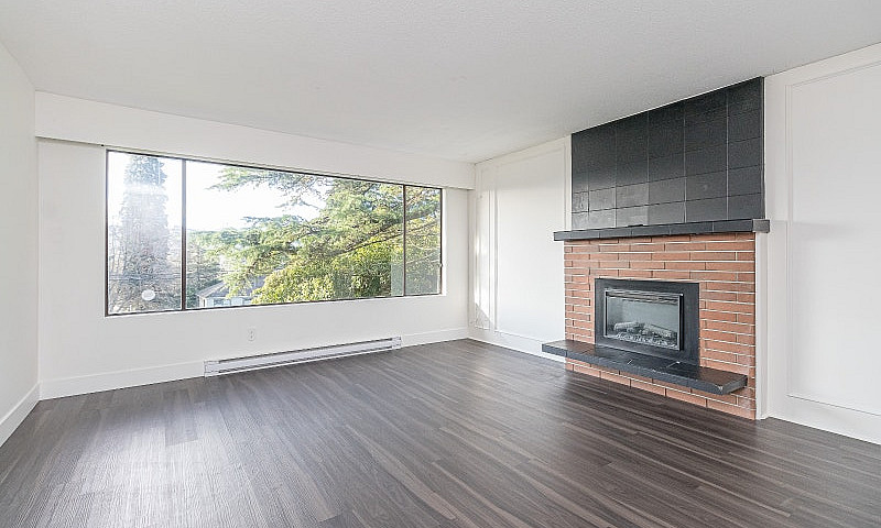 1400 Townsite Road, ...