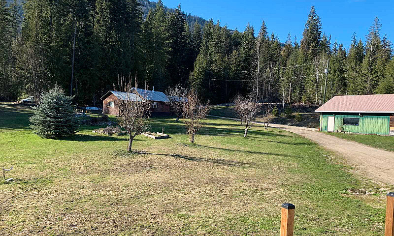 5 Acre Home And Shop...