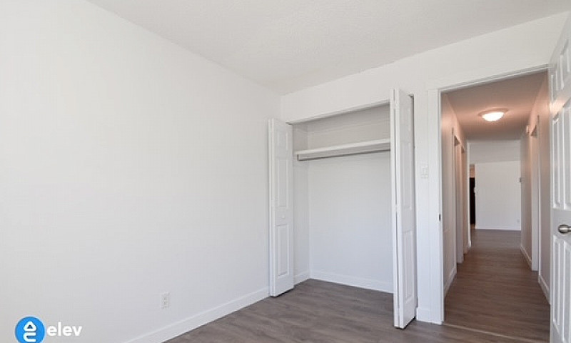 Large 2 Bdrm & Den I...