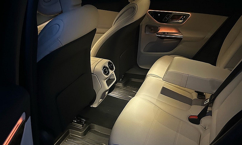 Mercedes-Benz Glc300...