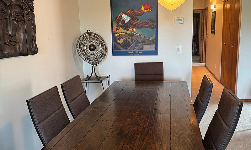 Large 2 Bedrooms 2 B...