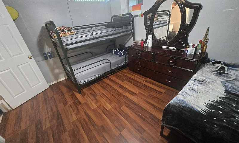 3 Bedroom Besmant Ap...