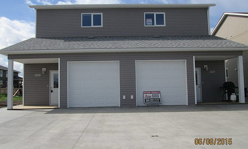 2 Bedroom Basement F...