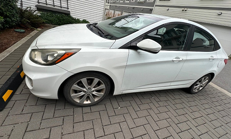 Hyundai Accent 2013...