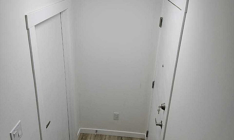 2 Spacious Bedrooms ...