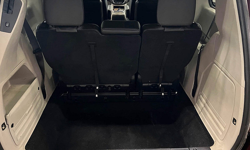  2017 Dodge Caravan...