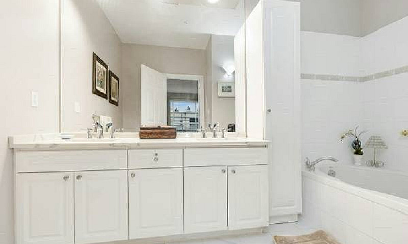 2 Bedroom 2 Bathroom...