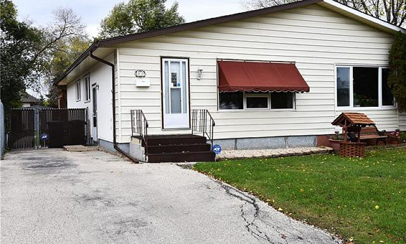 Well Maintained 3 Be...