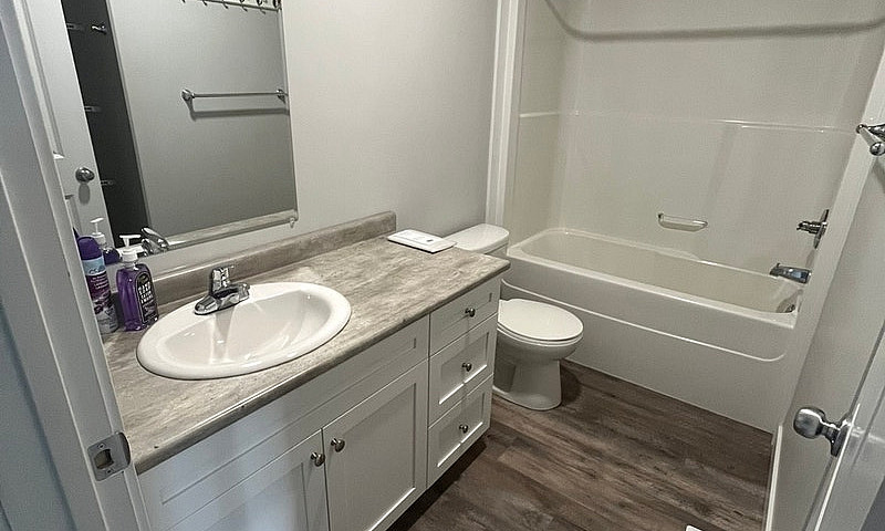 3 Bedroom Rental Ava...